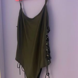 Black tie-side body suit